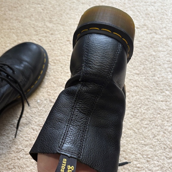 Dr. Martens 1460 Pascal Virginia leather boots in black womens size 10 - Picture 10 of 13